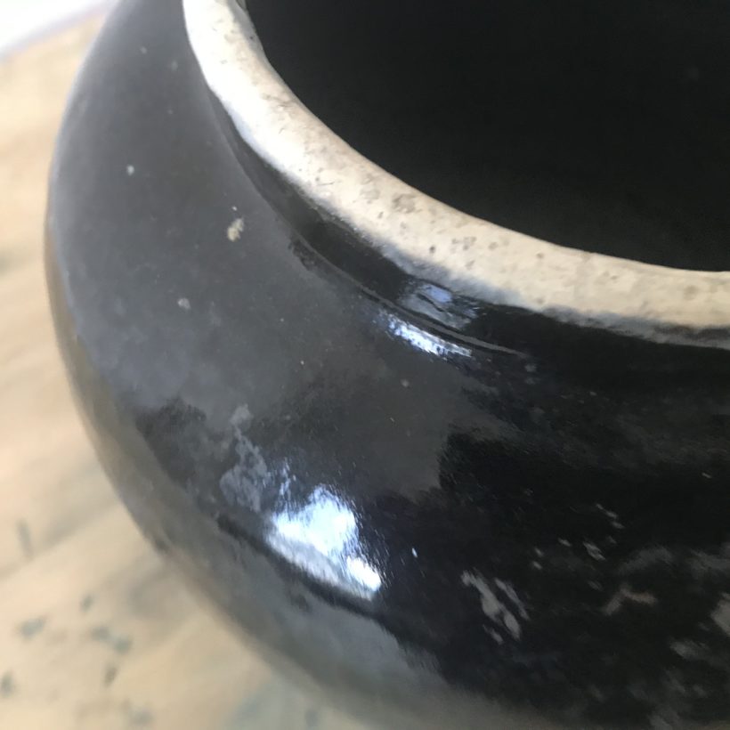 Pot émaillé noir - Trela Tinos