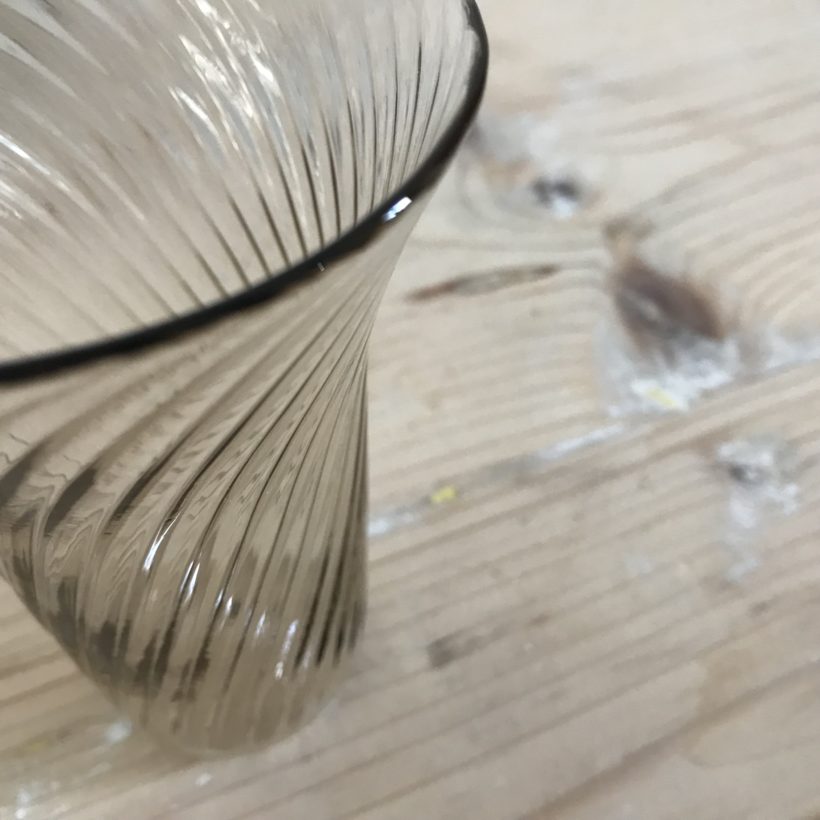 Smoked Glass - Trela Tinos