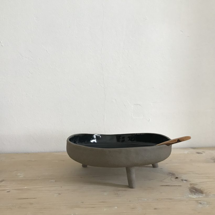 Tripod Serving Tableware - Trela Tinos