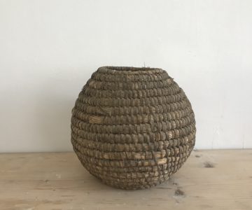 Old Straw Basket - Trela Tinos