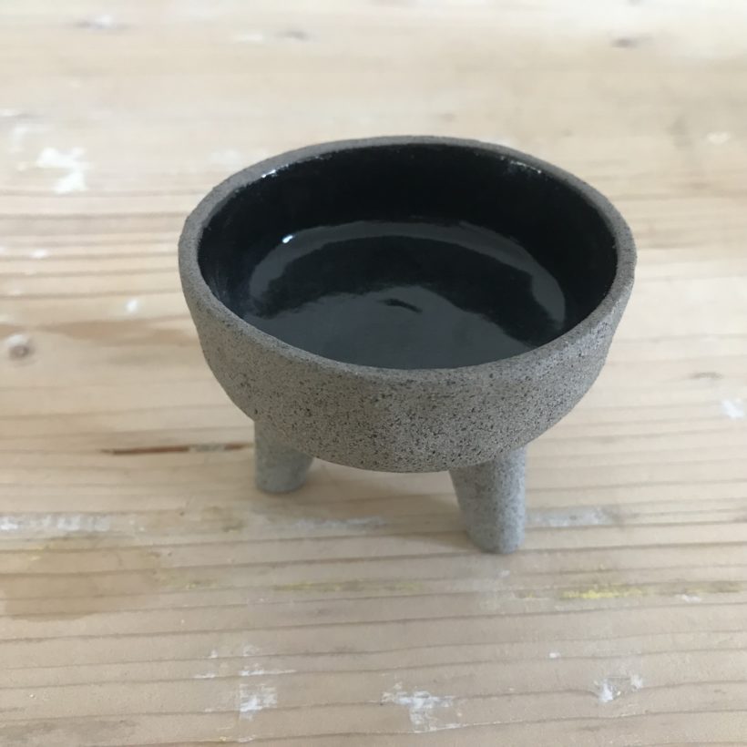 Tripod Serving Tableware - Trela Tinos