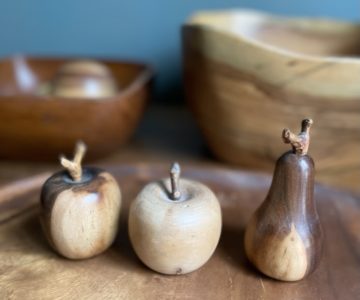Hand carved fruits - Trela Tinos