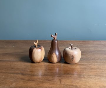 Hand carved fruits - Trela Tinos