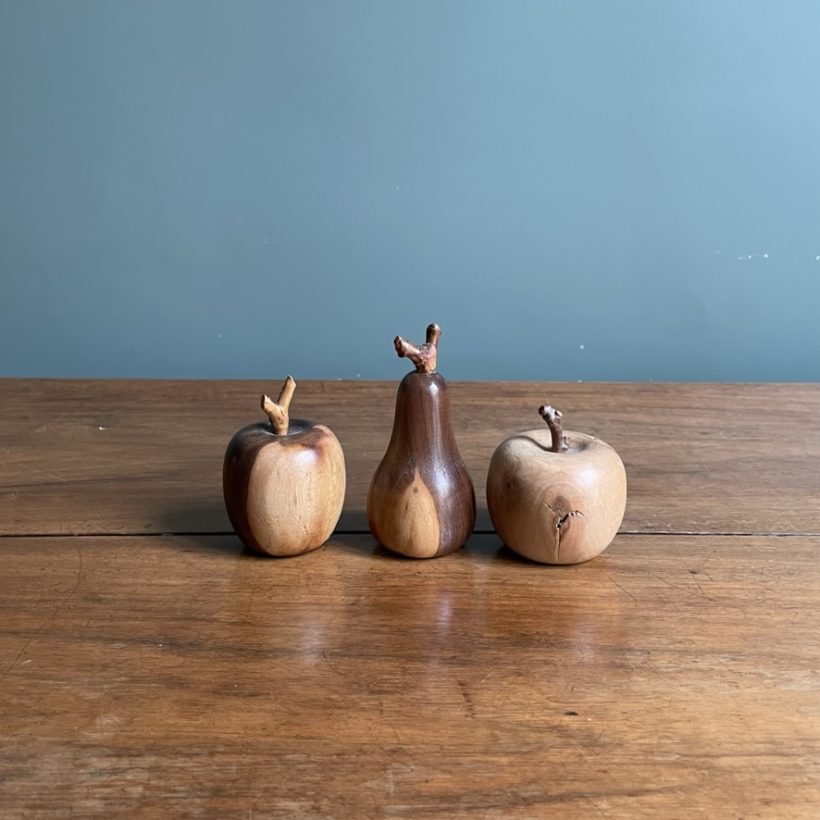 Hand carved fruits - Trela Tinos