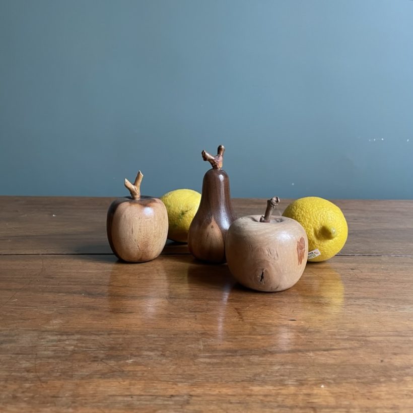 Hand carved fruits - Trela Tinos